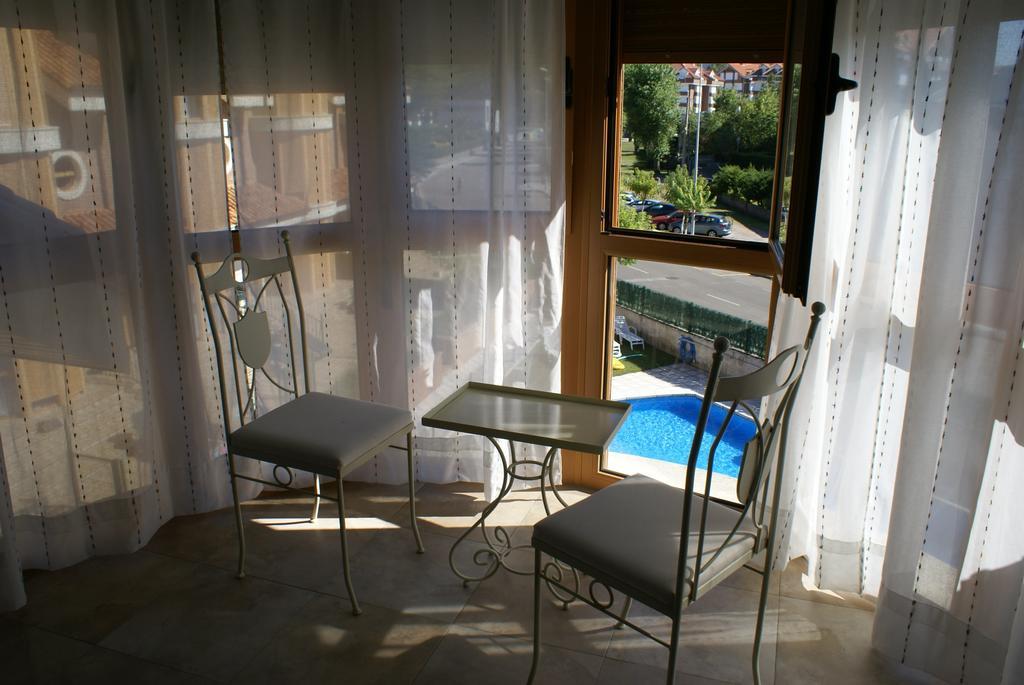 Apartamentos Quinto Sueno Noja Bilik gambar