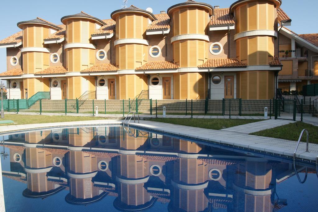 Apartamentos Quinto Sueno Noja Luaran gambar